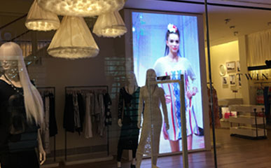 意大利購物中心P4戶內LED廣告屏全彩美亞迪10㎡