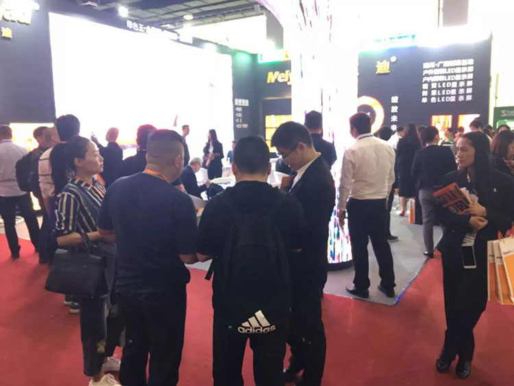 最具創(chuàng)意LED顯示屏亮相廣州展，美亞迪備受關(guān)注