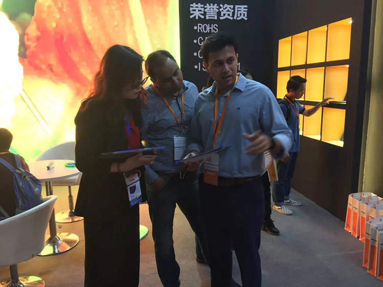 最具創(chuàng)意LED顯示屏亮相廣州展，美亞迪備受關(guān)注