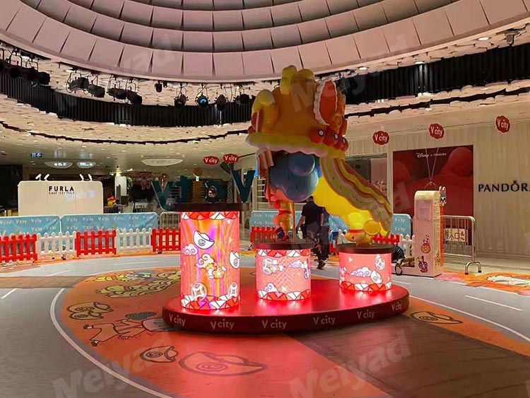 香港某商場(chǎng)P4戶內(nèi)LED圓柱屏LED柔性屏