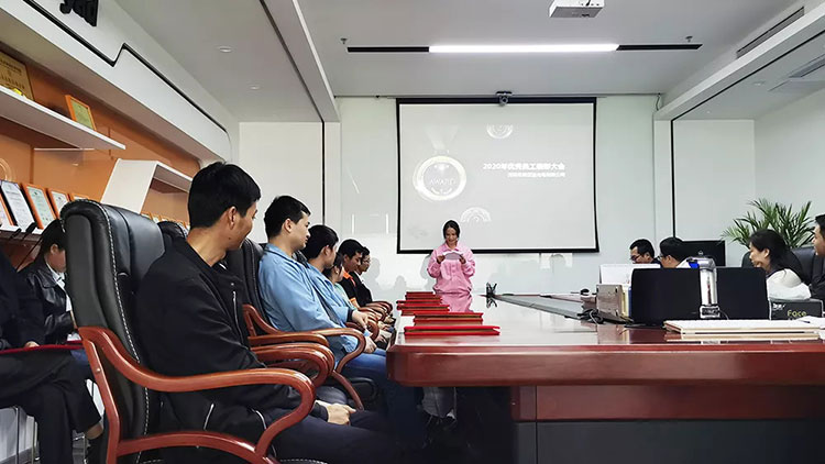 優(yōu)秀員工發(fā)表獲獎(jiǎng)感言